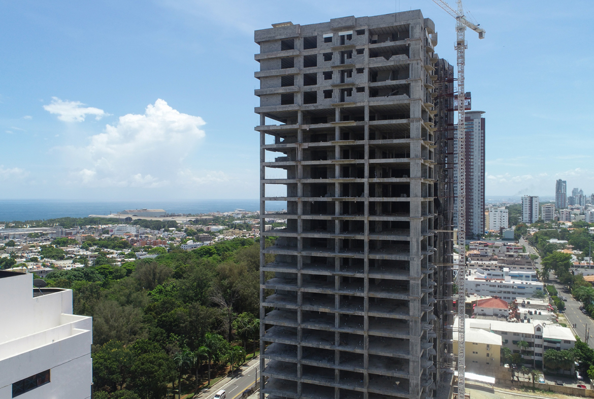 Twin Towers Saint Domingue Construction